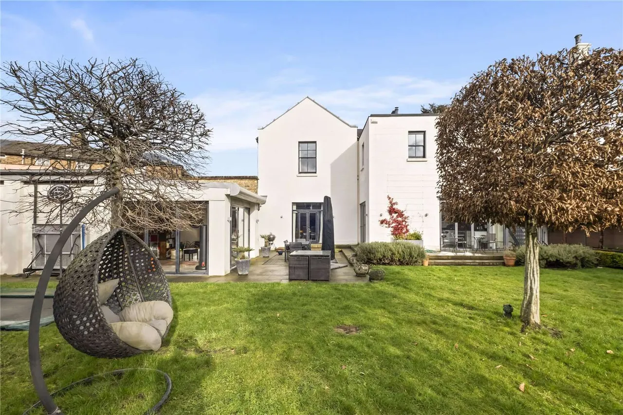 5 bed house for sale — Station Road, Barnes, London, SW13 0LW