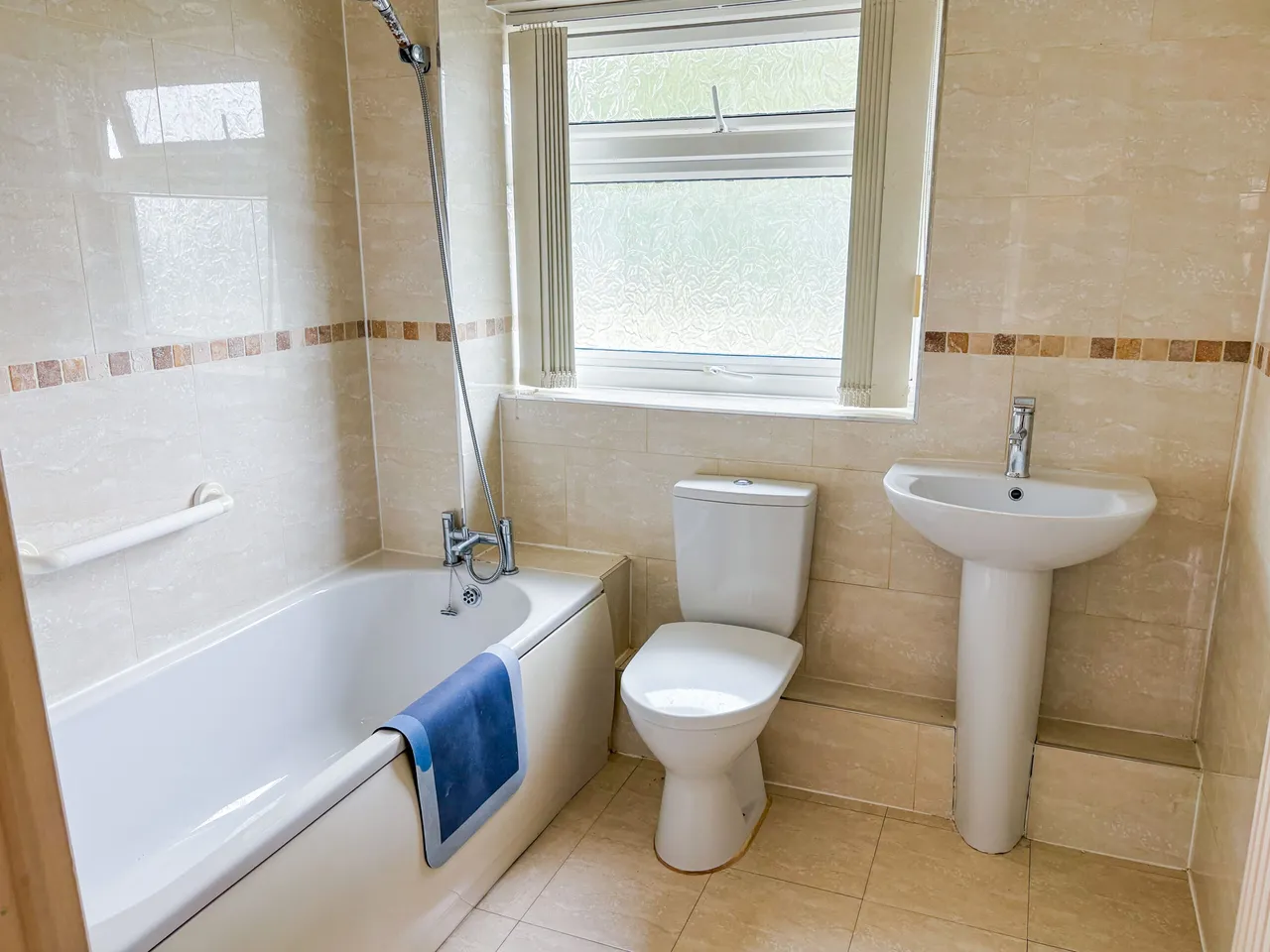 Moffat Close, Bolton, BL2 6UA, photo 7