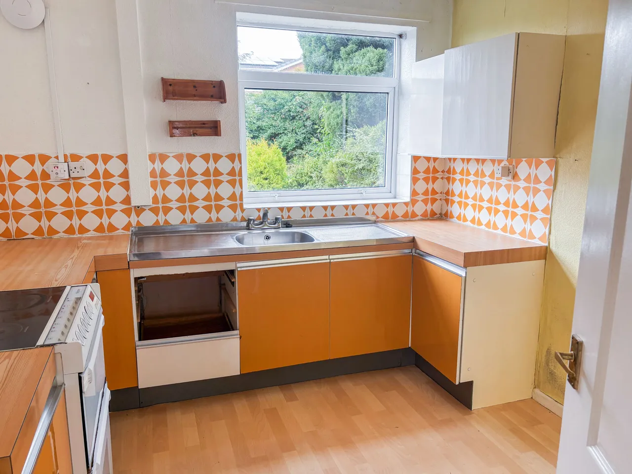 Moffat Close, Bolton, BL2 6UA, photo 3