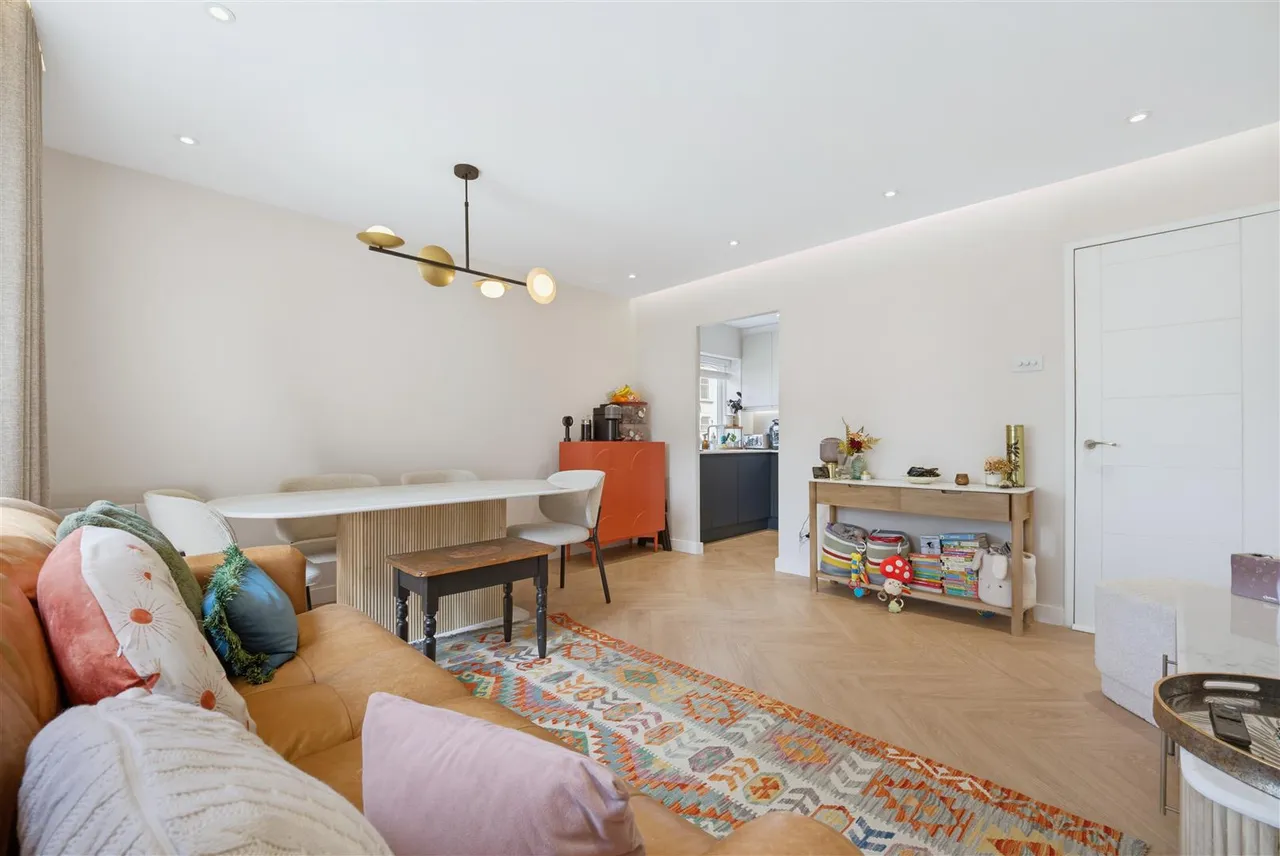 Kipling Court, Hanwell, photo 5