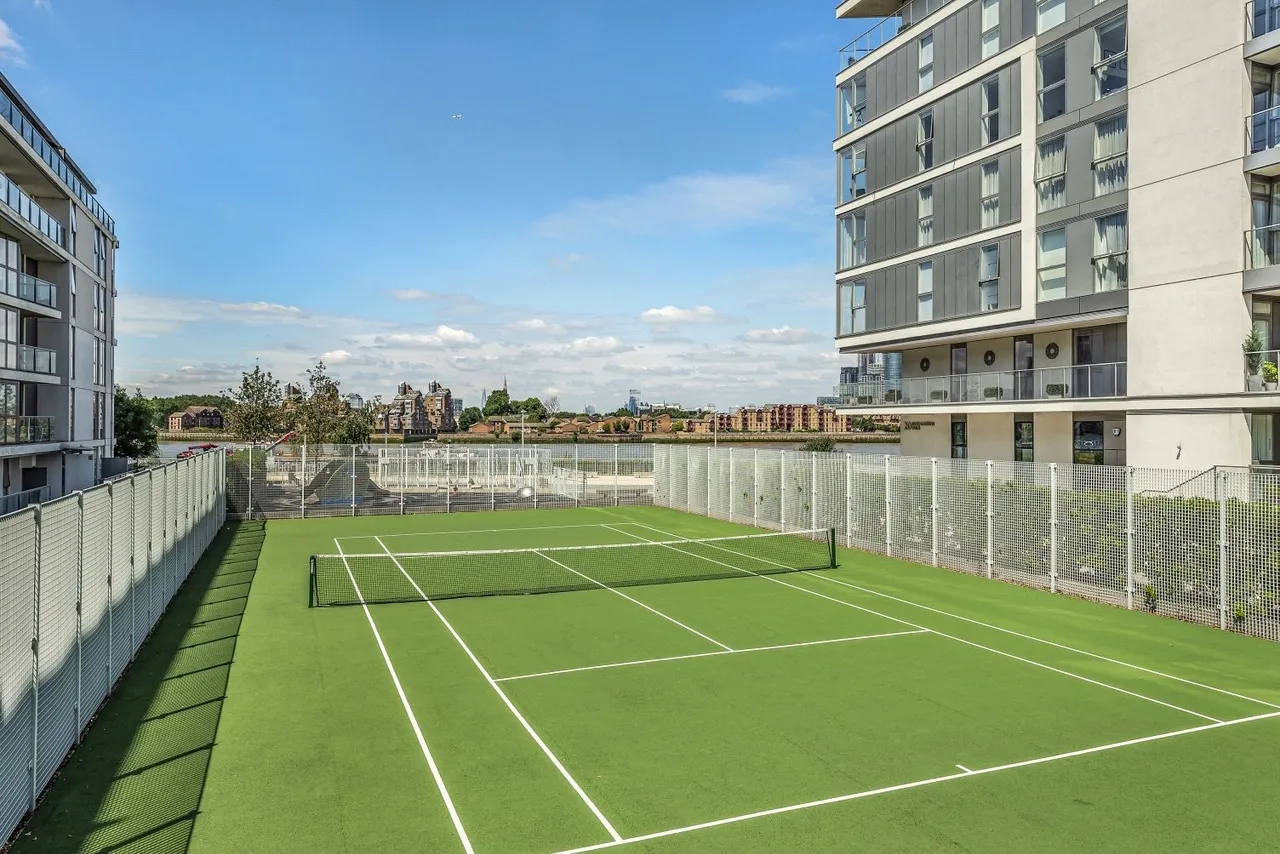 River Gardens Walk, SE10, photo 17