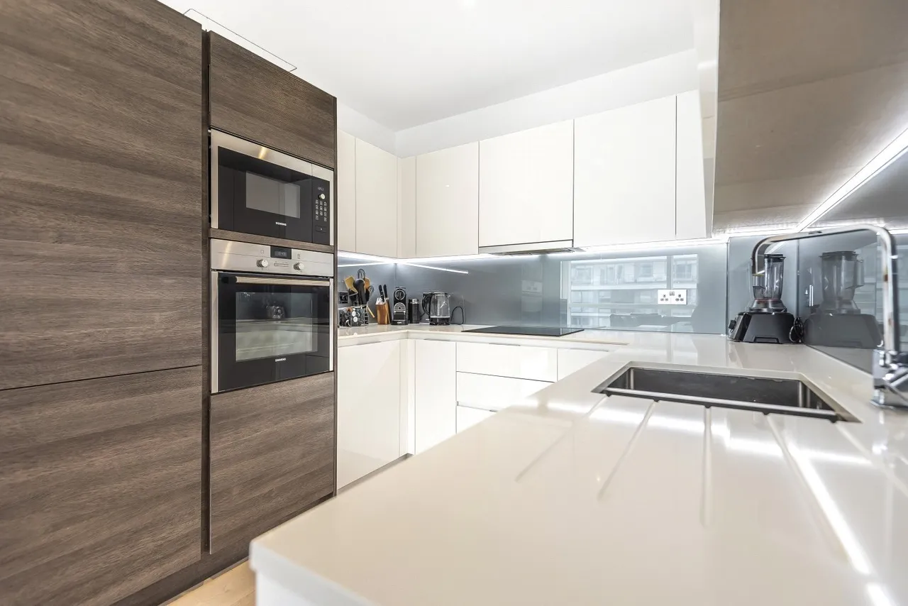 River Gardens Walk, SE10, photo 12