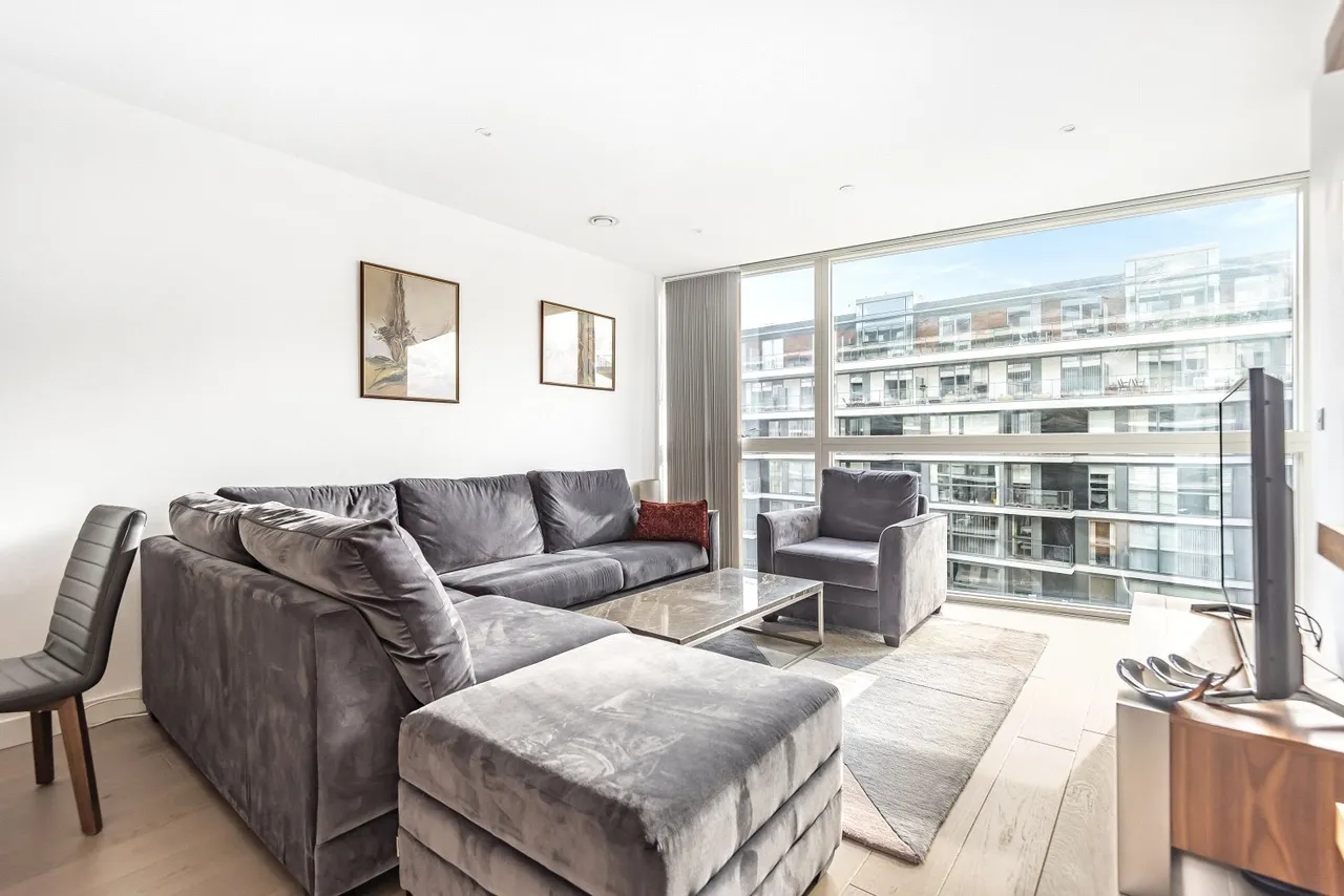 2 bed flat for sale — River Gardens Walk, SE10