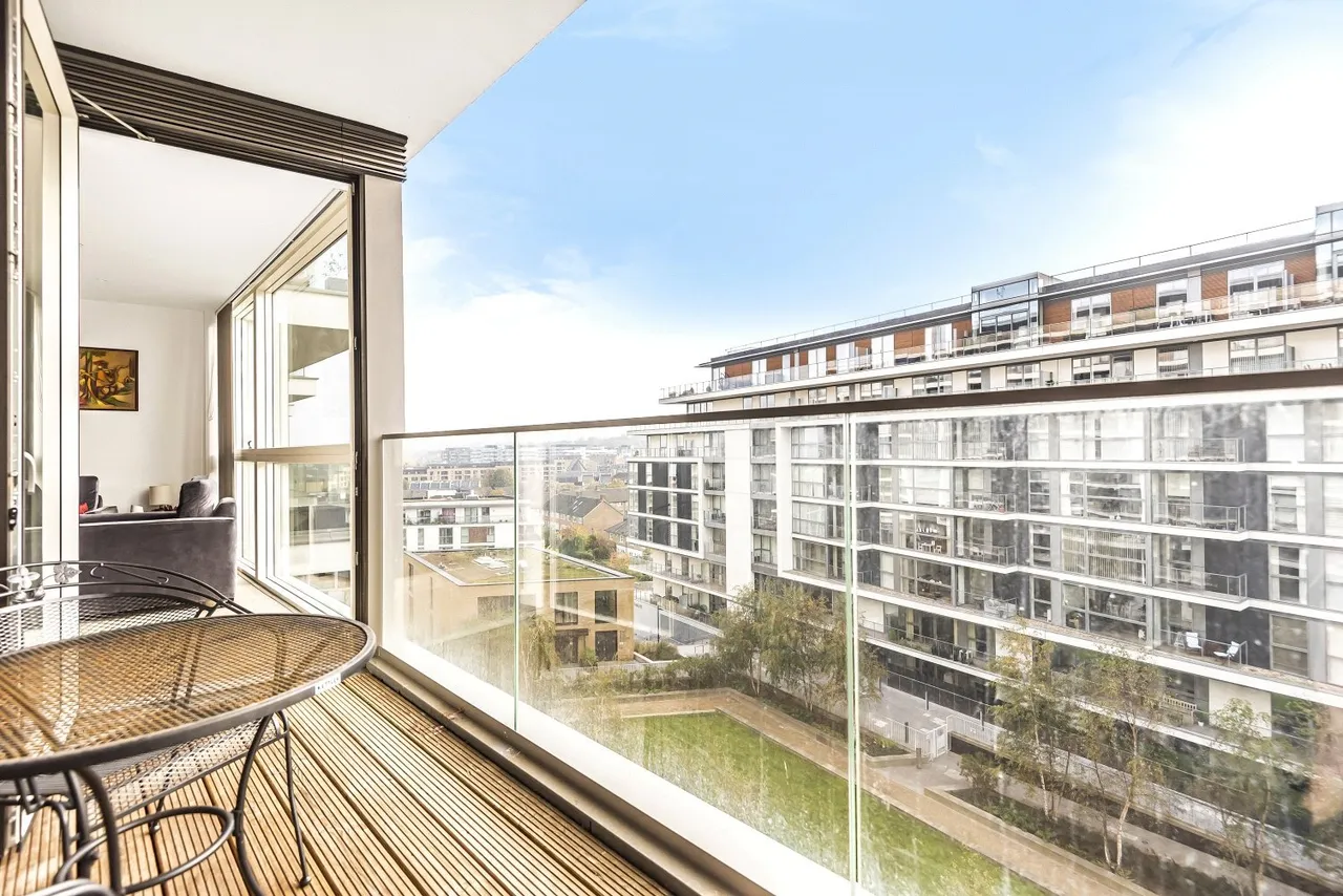 River Gardens Walk, SE10, photo 9