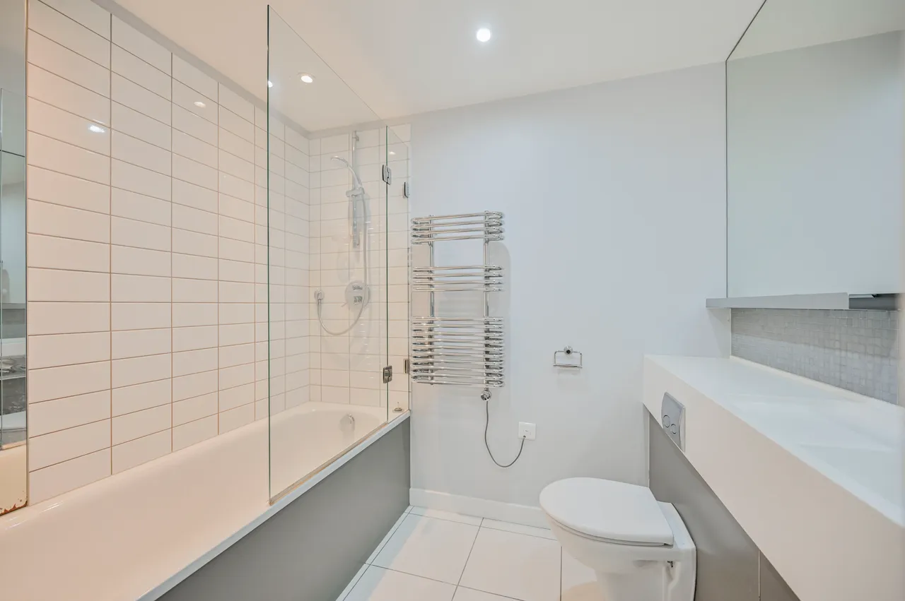 60 Blake Apartments, New River Village, New River Avenue, London, photo 6