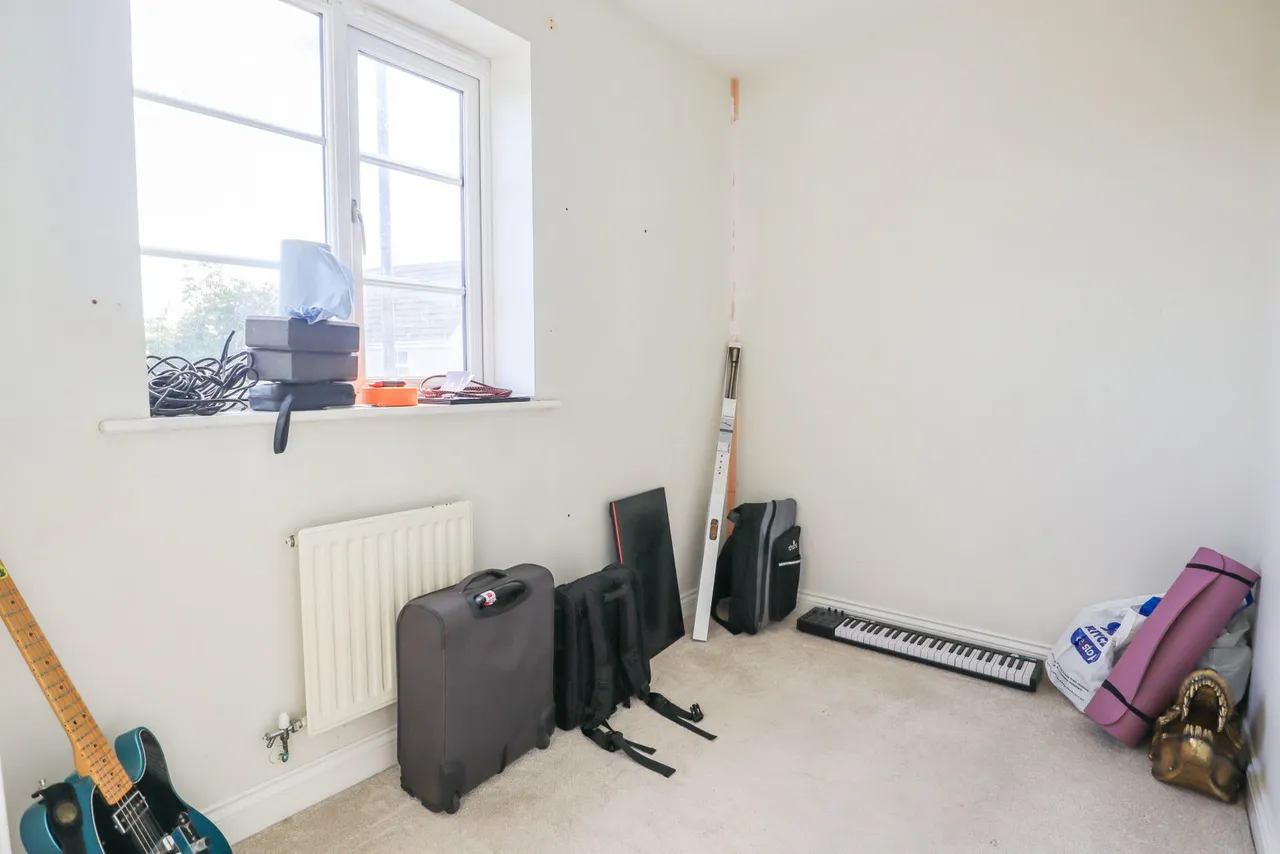 Springfield Drive, Calne, photo 7