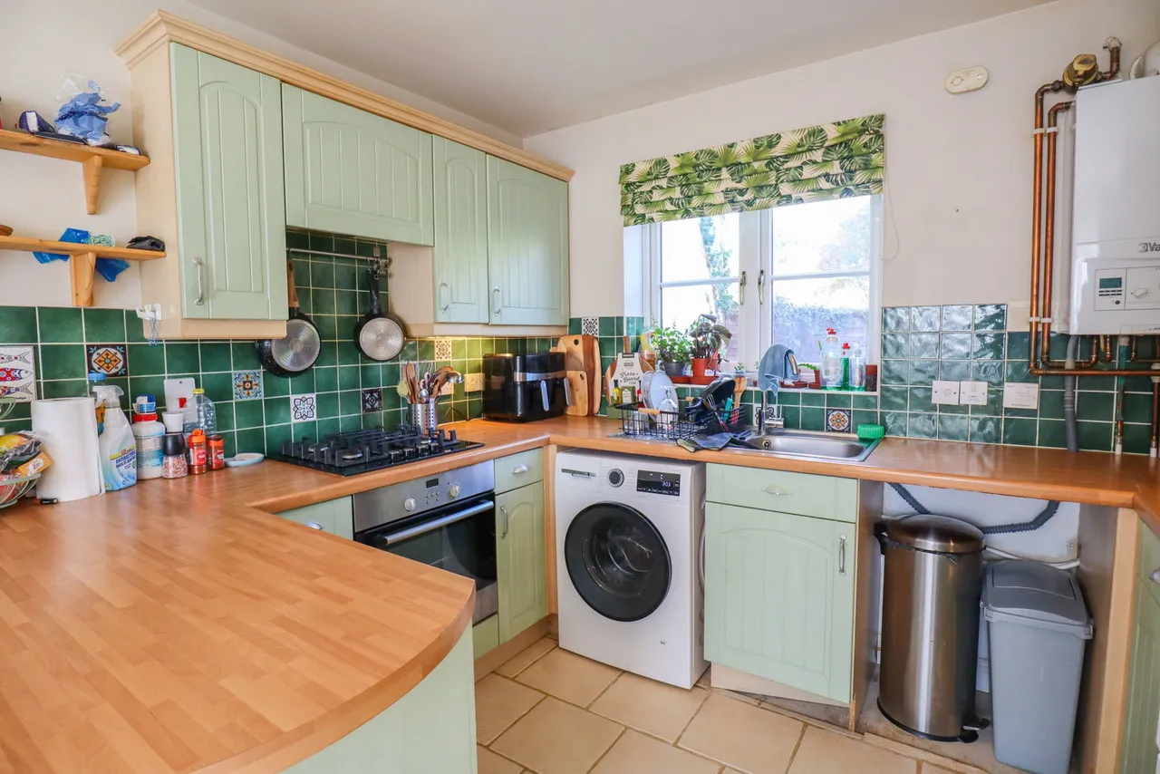 Springfield Drive, Calne, photo 15