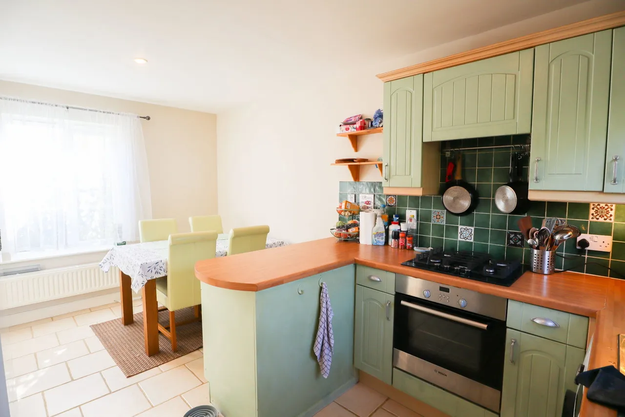Springfield Drive, Calne, photo 16