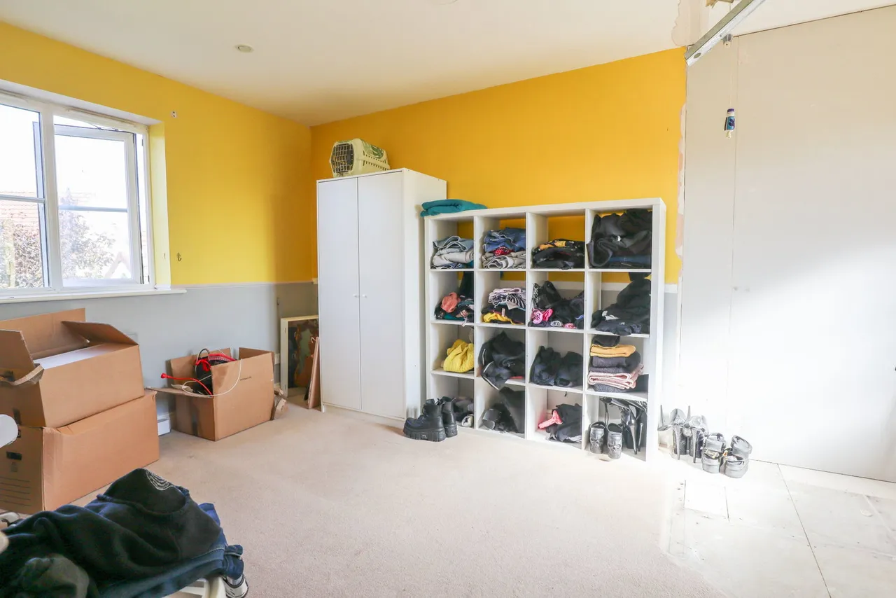 Springfield Drive, Calne, photo 9