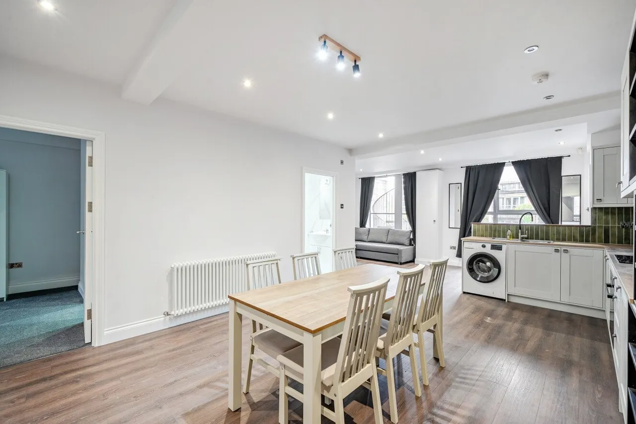 3 bed flat for sale — Grosvenor Terrace, Camberwell, London, SE5