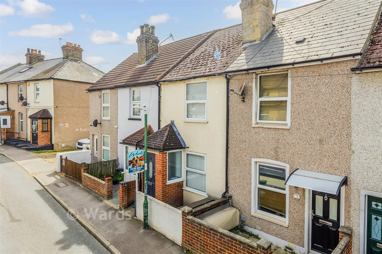 2 bed house for sale, Hill House Road, Dartford, DA2