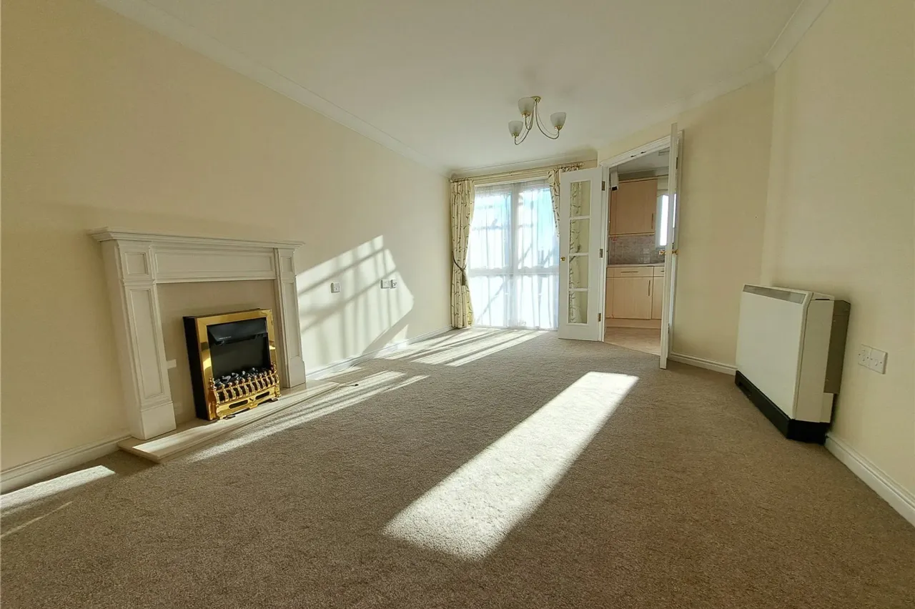 1 bed house for sale — Oyster Lane, Byfleet, West Byfleet, S...