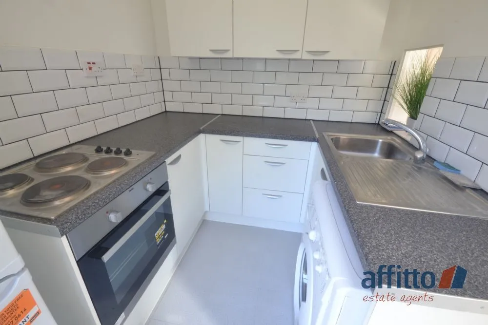 Hitchin Road, Luton, LU2 0EU, photo 5
