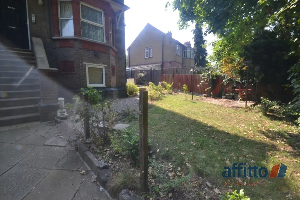 Hitchin Road, Luton, LU2 0EU, photo 8