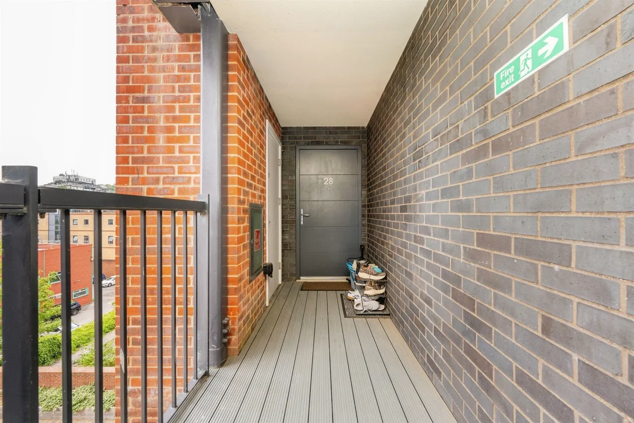 Lilys Walk, High Wycombe, HP11, photo 11