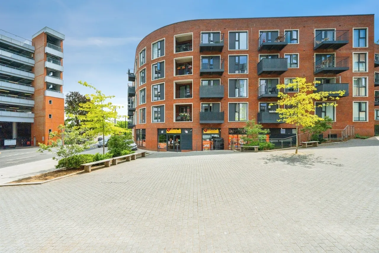Lilys Walk, High Wycombe, HP11, photo 19