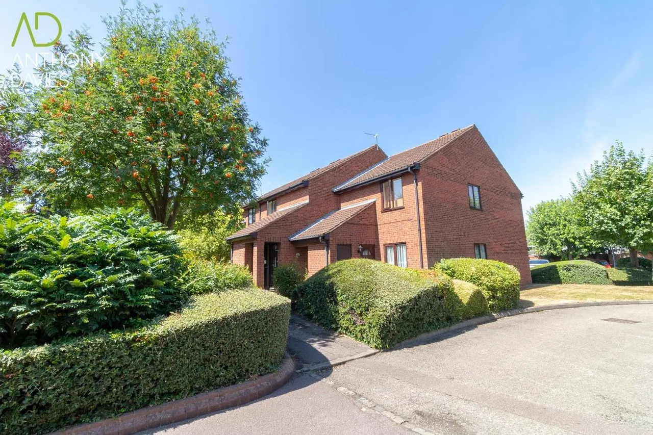 1 bed flat for sale — Amwell Street, Hoddesdon EN11 8UN