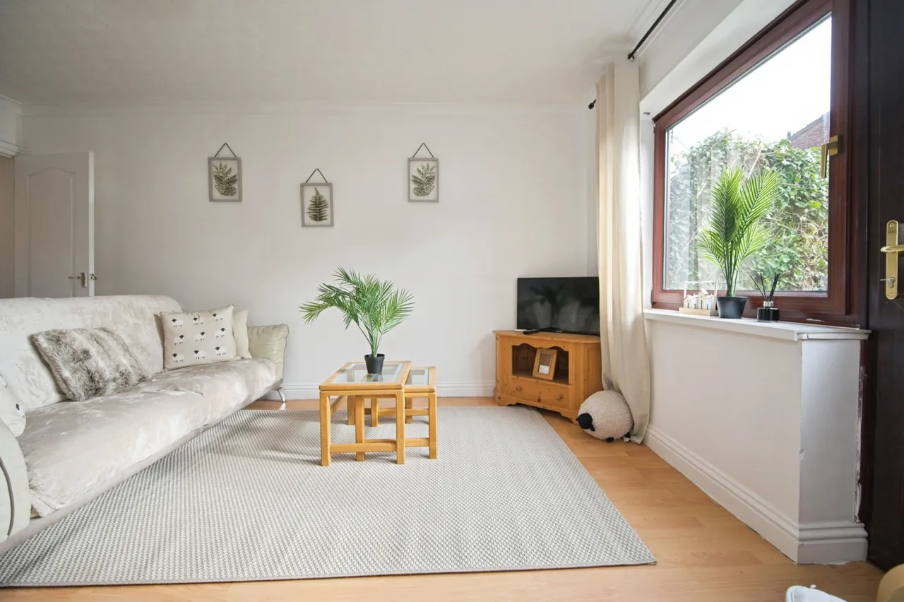 St. Davids Crescent, Newport, NP20, photo 4