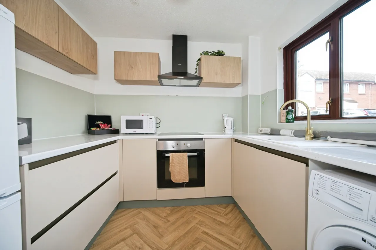 St. Davids Crescent, Newport, NP20, photo 3