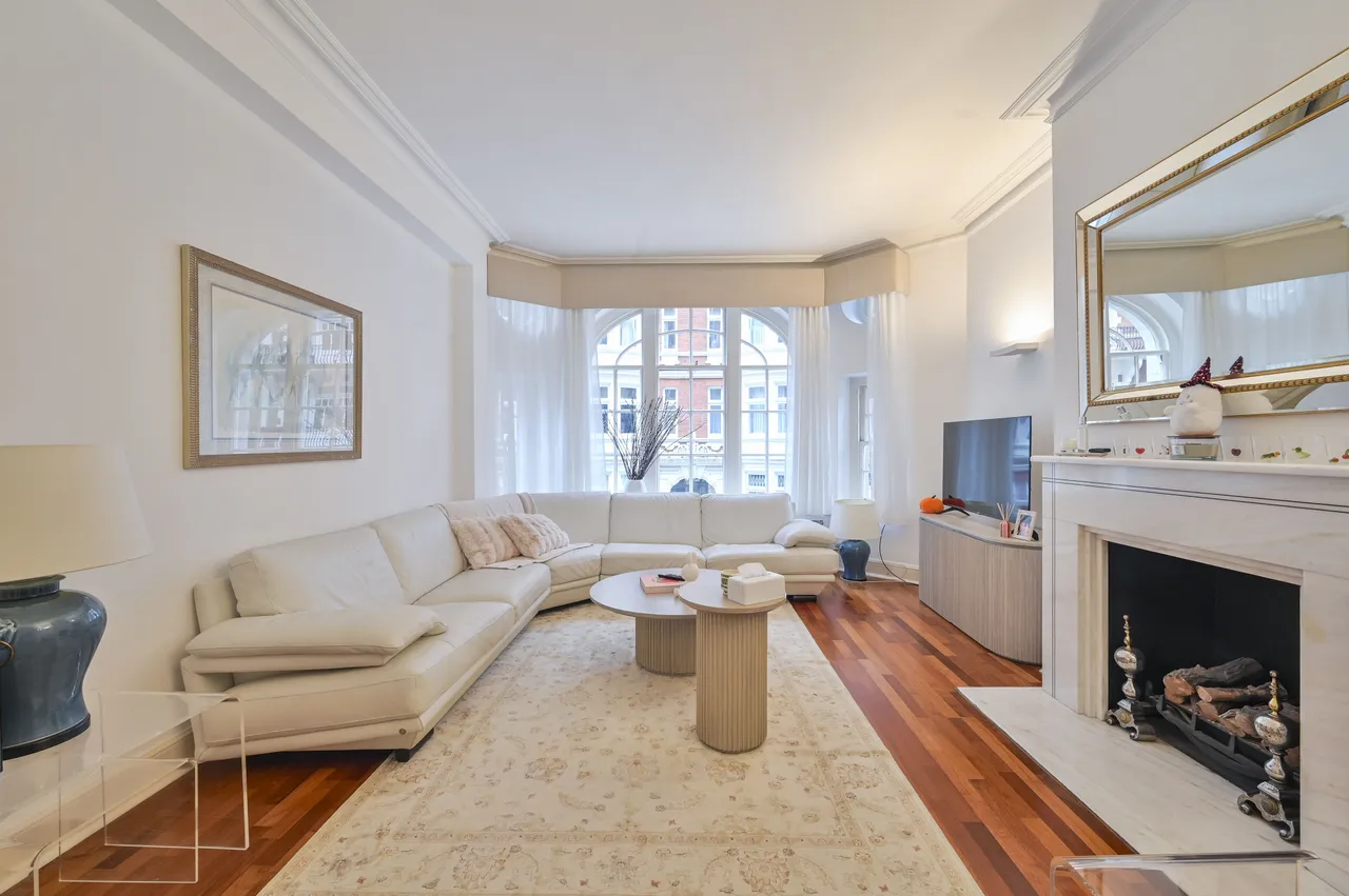 15 Lincoln House, Basil Street, London, photo 4