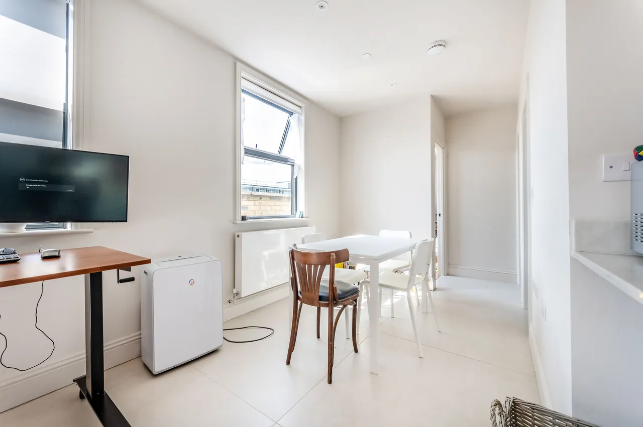 Flat 6, Petram House, Gateway, London, photo 8