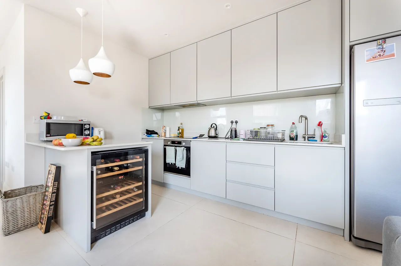 Flat 6, Petram House, Gateway, London, photo 2