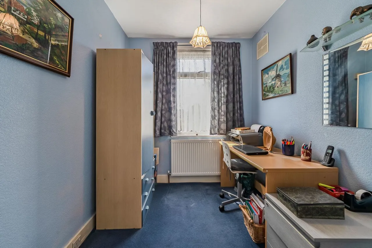 Craigwell Avenue, Lower Feltham, TW13, photo 14