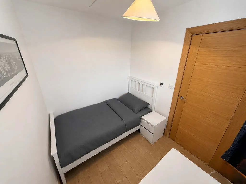 Dormer Avenue, Wing LU7 0TF, photo 5