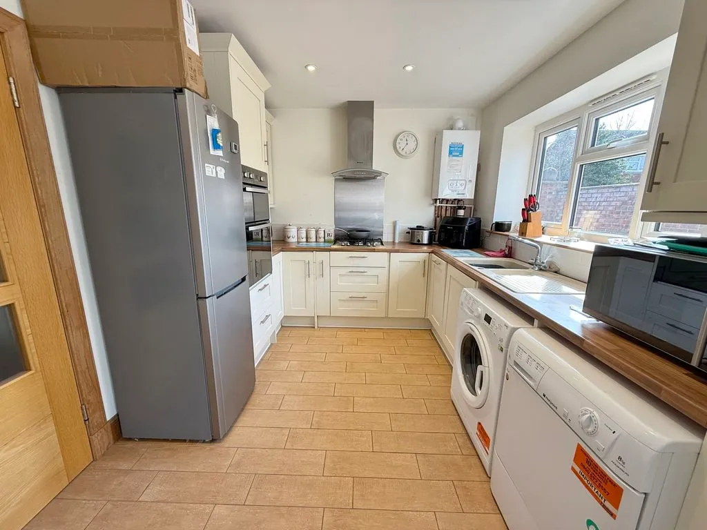 Dormer Avenue, Wing LU7 0TF, photo 8