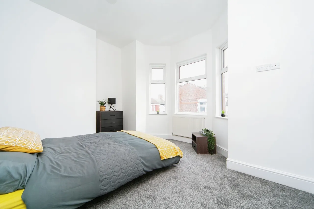 Laurel Road, Birkenhead, CH42, photo 13