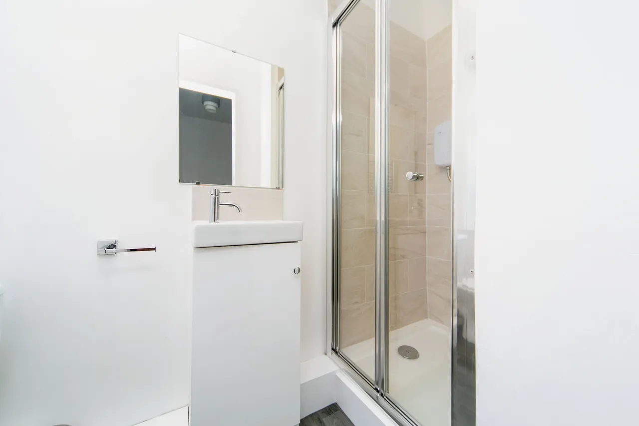 Laurel Road, Birkenhead, CH42, photo 5