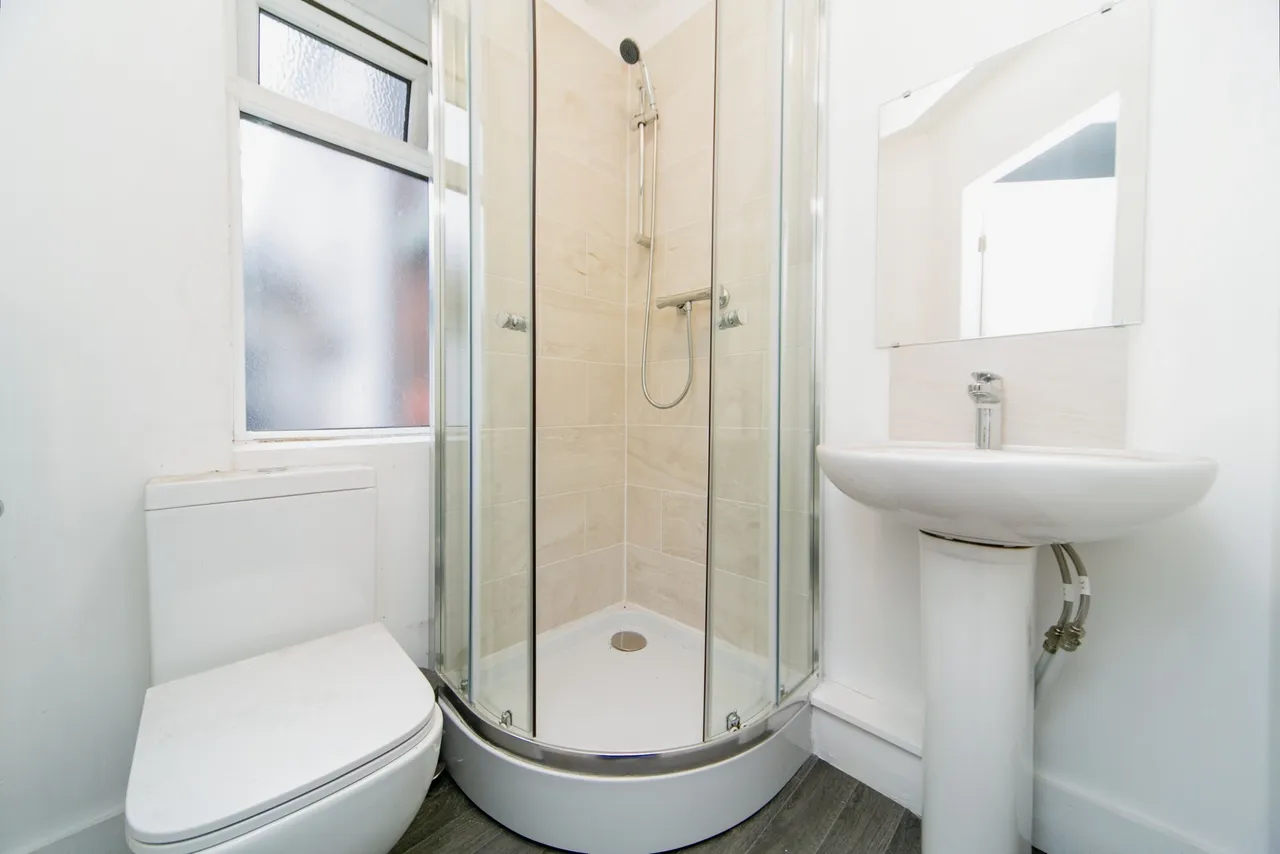 Laurel Road, Birkenhead, CH42, photo 10