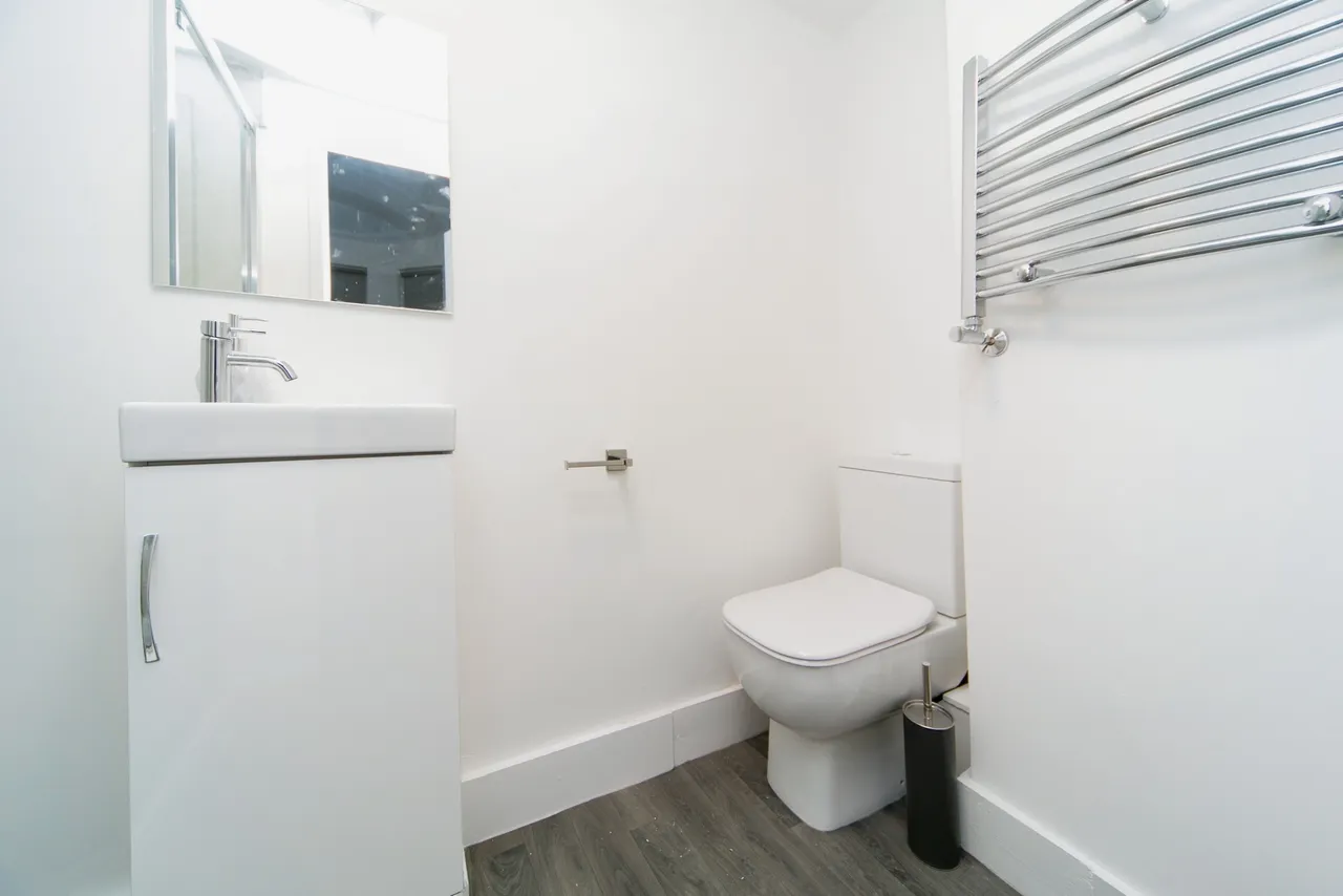 Laurel Road, Birkenhead, CH42, photo 12