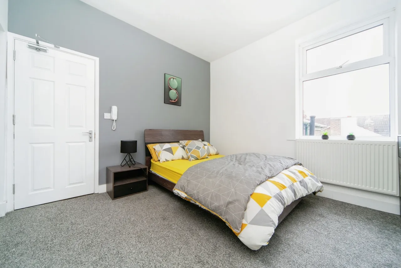 Laurel Road, Birkenhead, CH42, photo 4
