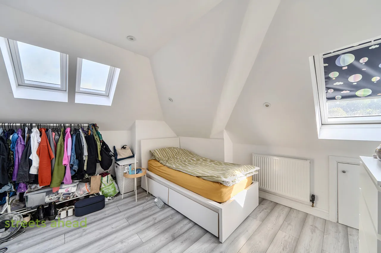 Byron Avenue, Coulsdon, CR5, photo 14