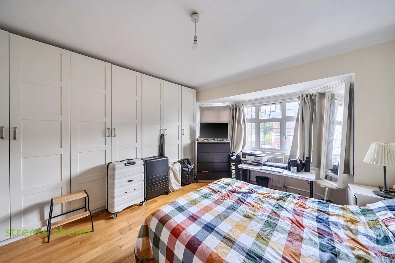 Byron Avenue, Coulsdon, CR5, photo 7