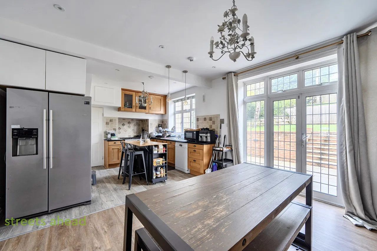 Byron Avenue, Coulsdon, CR5, photo 10