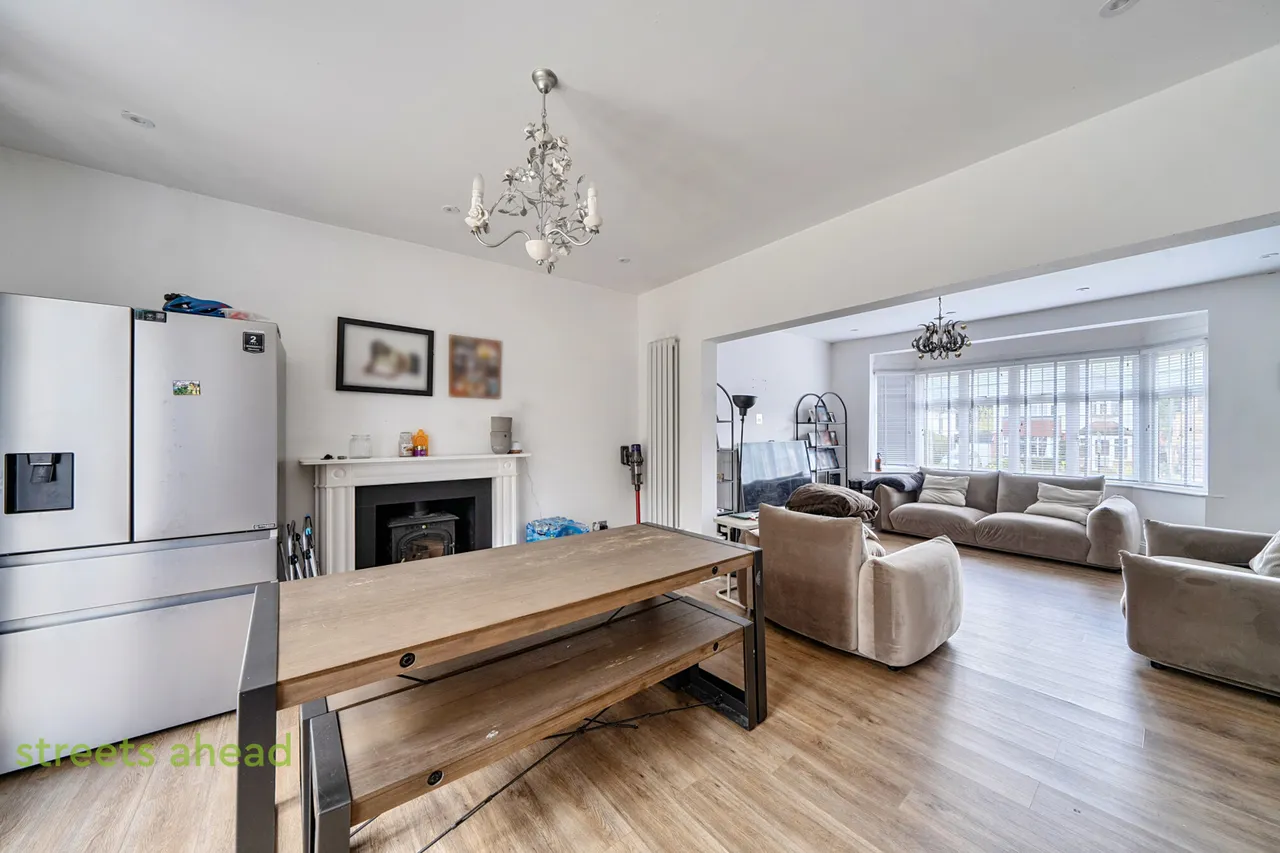 Byron Avenue, Coulsdon, CR5, photo 4