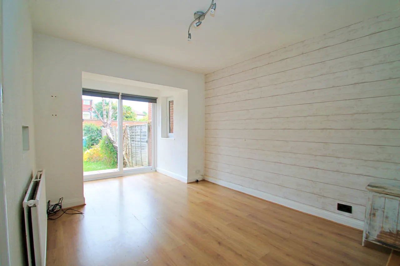 Thames Avenue, Perivale, UB6, photo 4