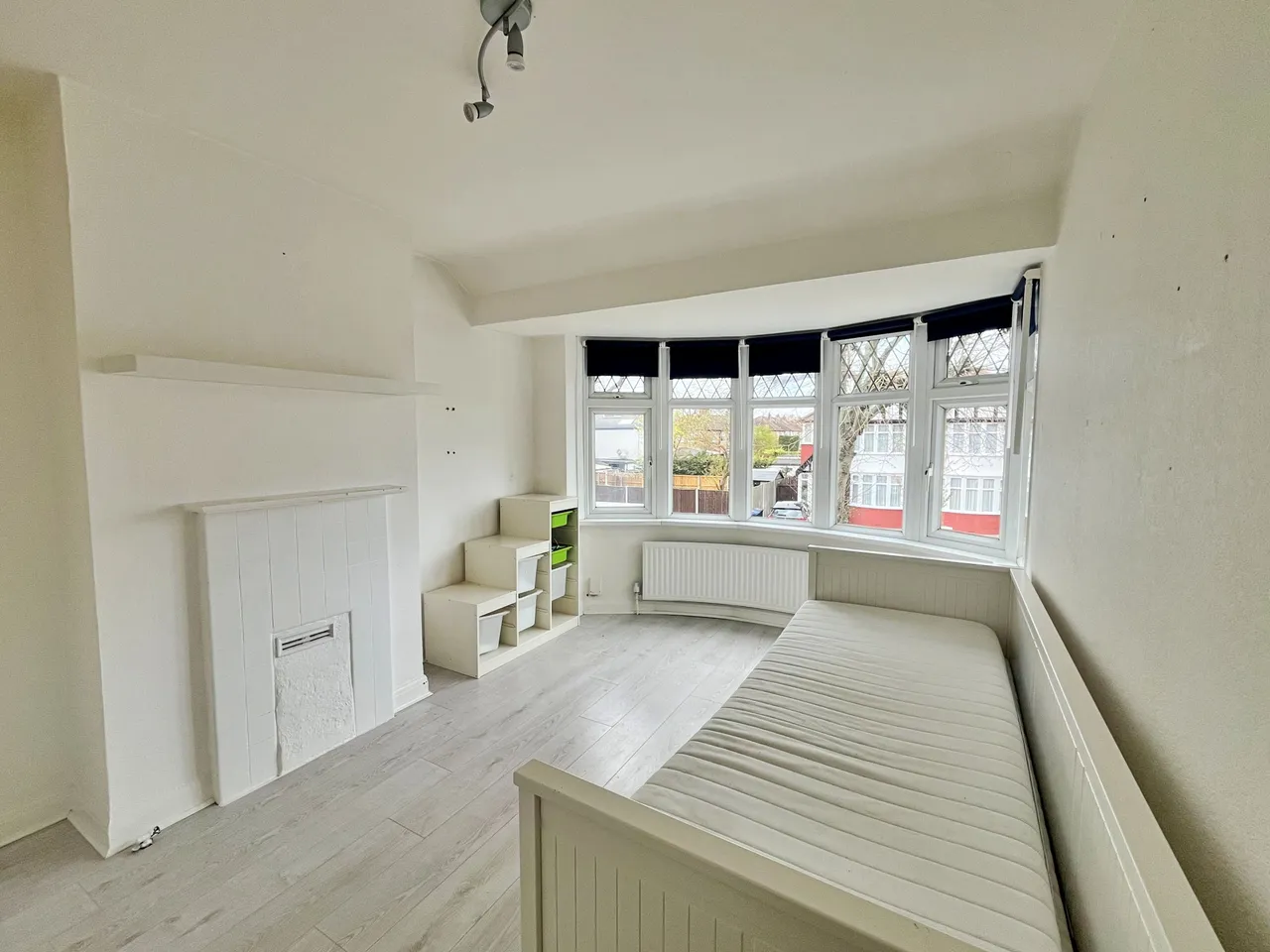 Thames Avenue, Perivale, UB6, photo 5