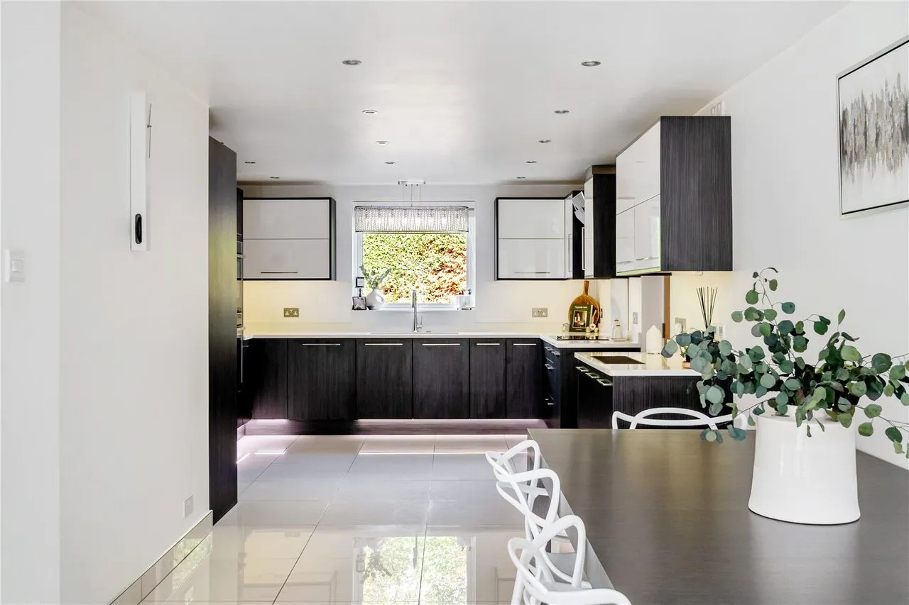 St. James's Close, Yeovil, Somerset, BA21 3AH, photo 5