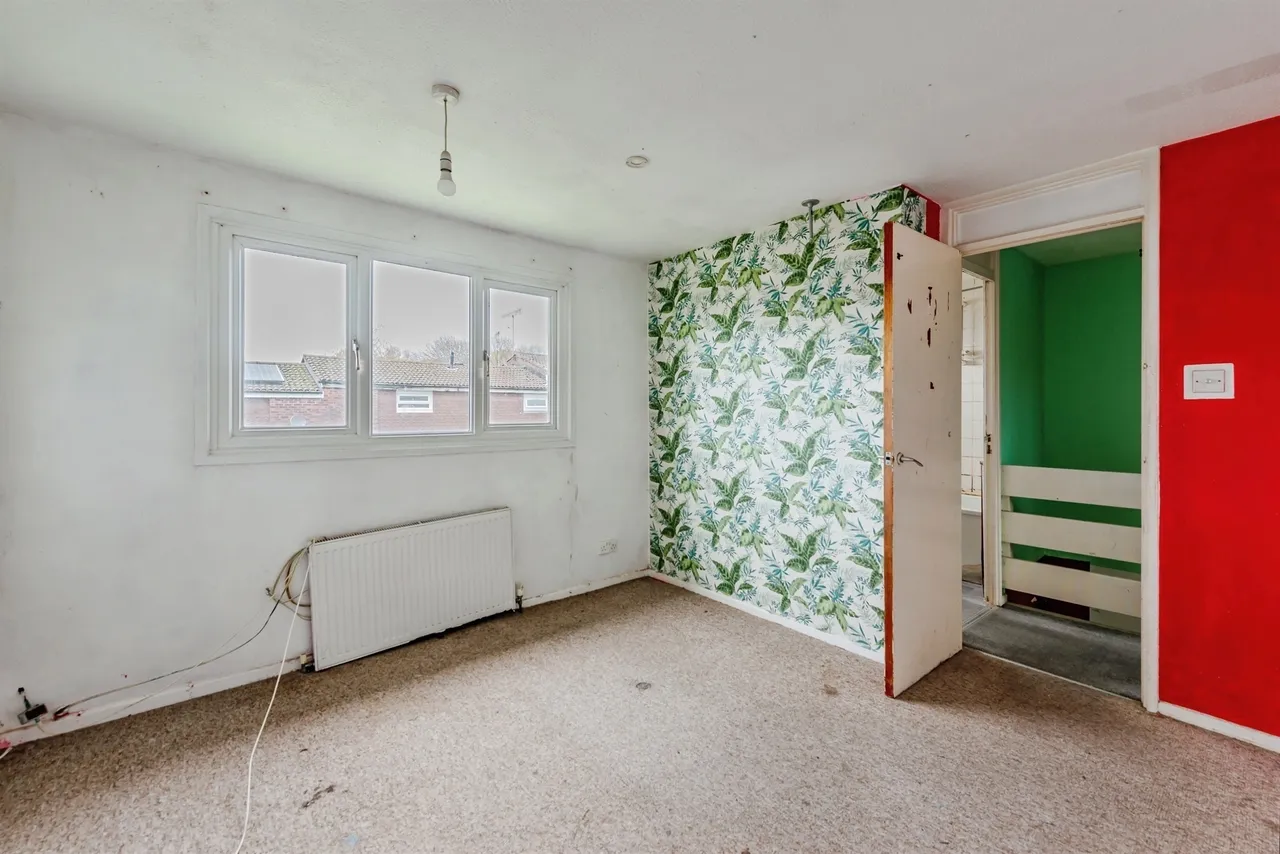 Apsley Court, Crawley, photo 9