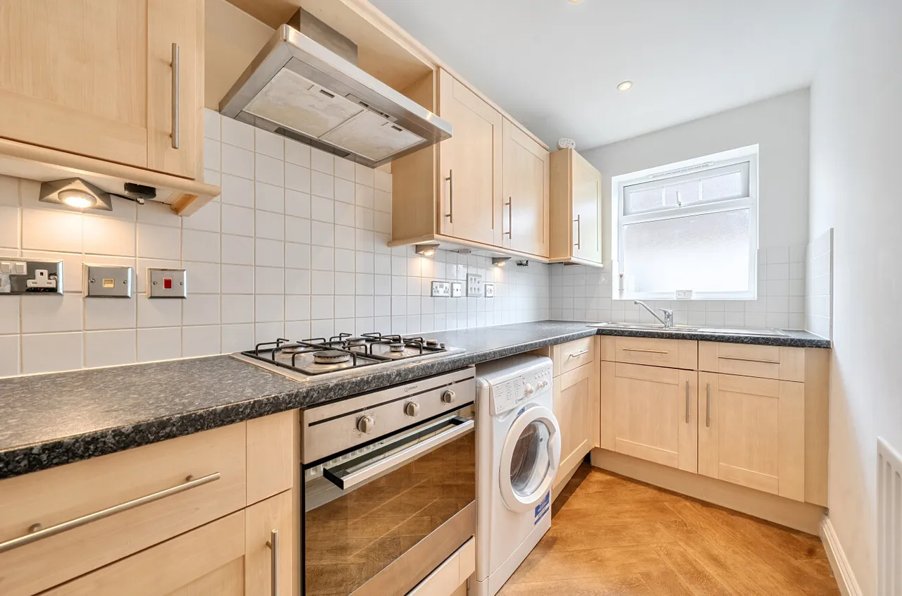 Blenheim Place, Camberley, Surrey, GU15 2SS, photo 4