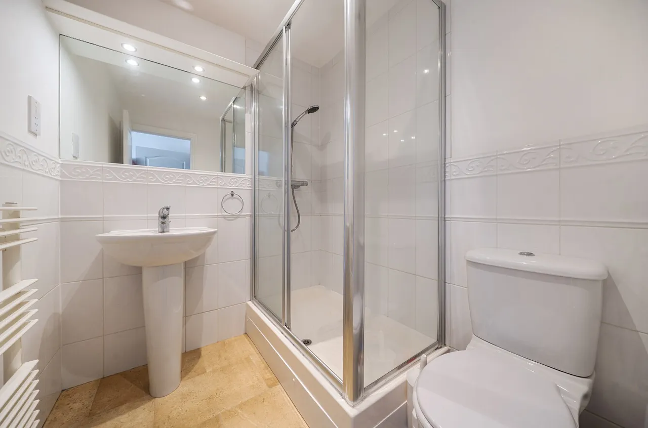 Blenheim Place, Camberley, Surrey, GU15 2SS, photo 8