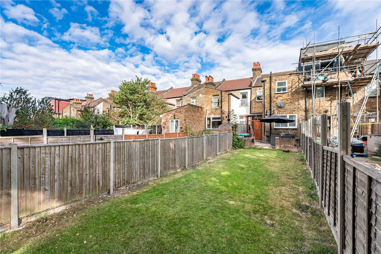 Pembroke Road, SE25, photo 20