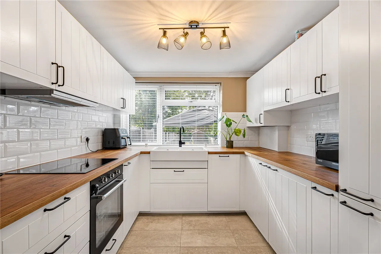 Pembroke Road, SE25, photo 24