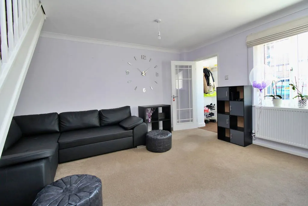 Armstrong Close, Rugby, CV22 6TU, photo 3