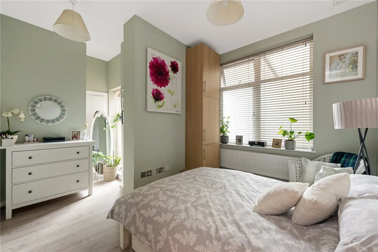 Shacklewell Lane, London, E8, photo 4