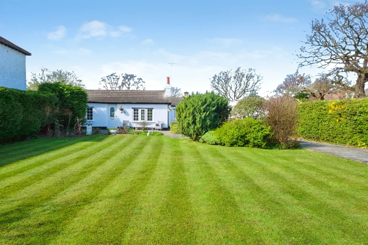 Acres Road, Meols, Wirral, photo 4