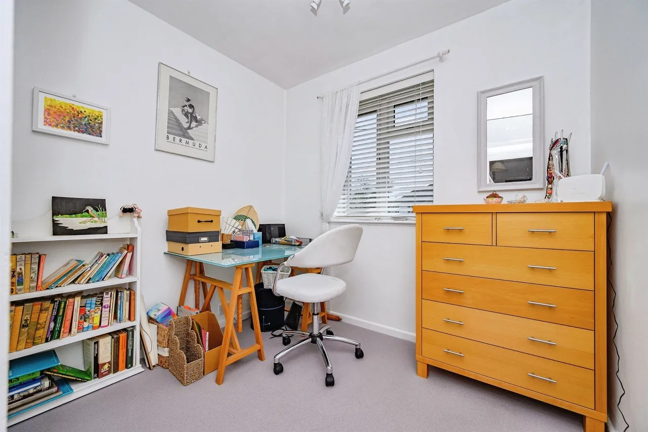 Beech Road, St. Albans, photo 11